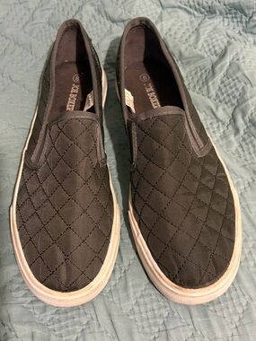 Joe Boxer Green Slip-On Quilted Casual shoes